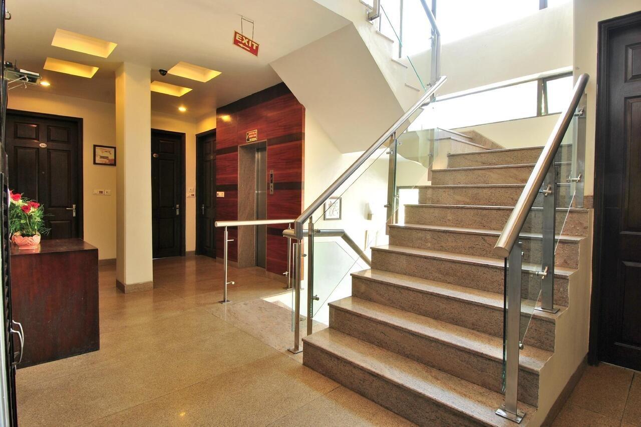 Cosy Grand, Chanakyapuri By The Cosy Hotels Nuova Delhi Esterno foto