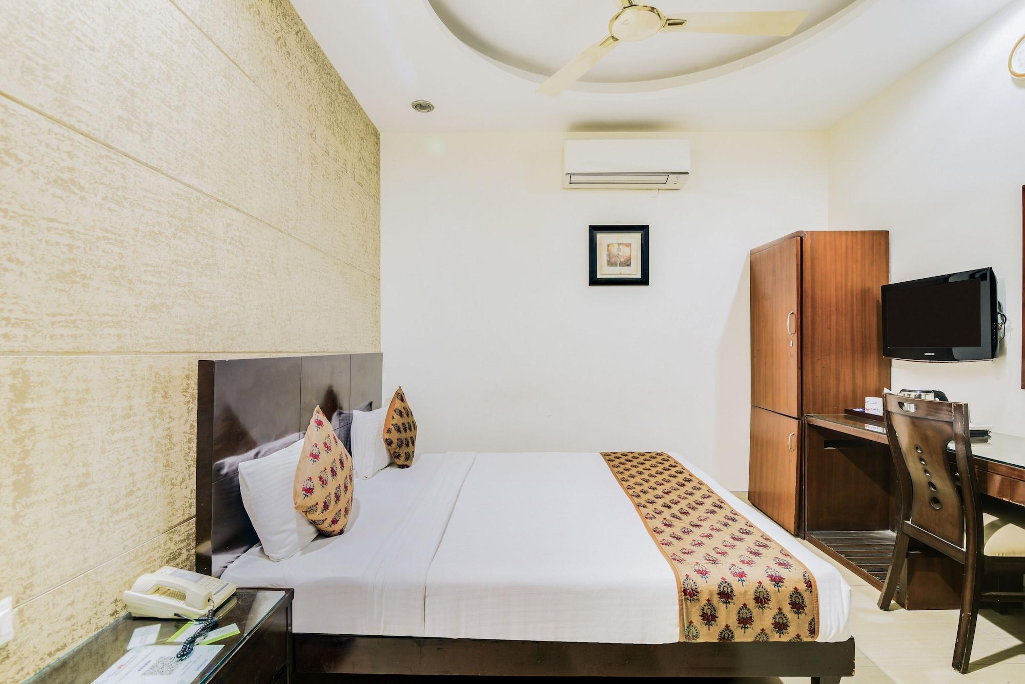 Cosy Grand, Chanakyapuri By The Cosy Hotels Nuova Delhi Esterno foto