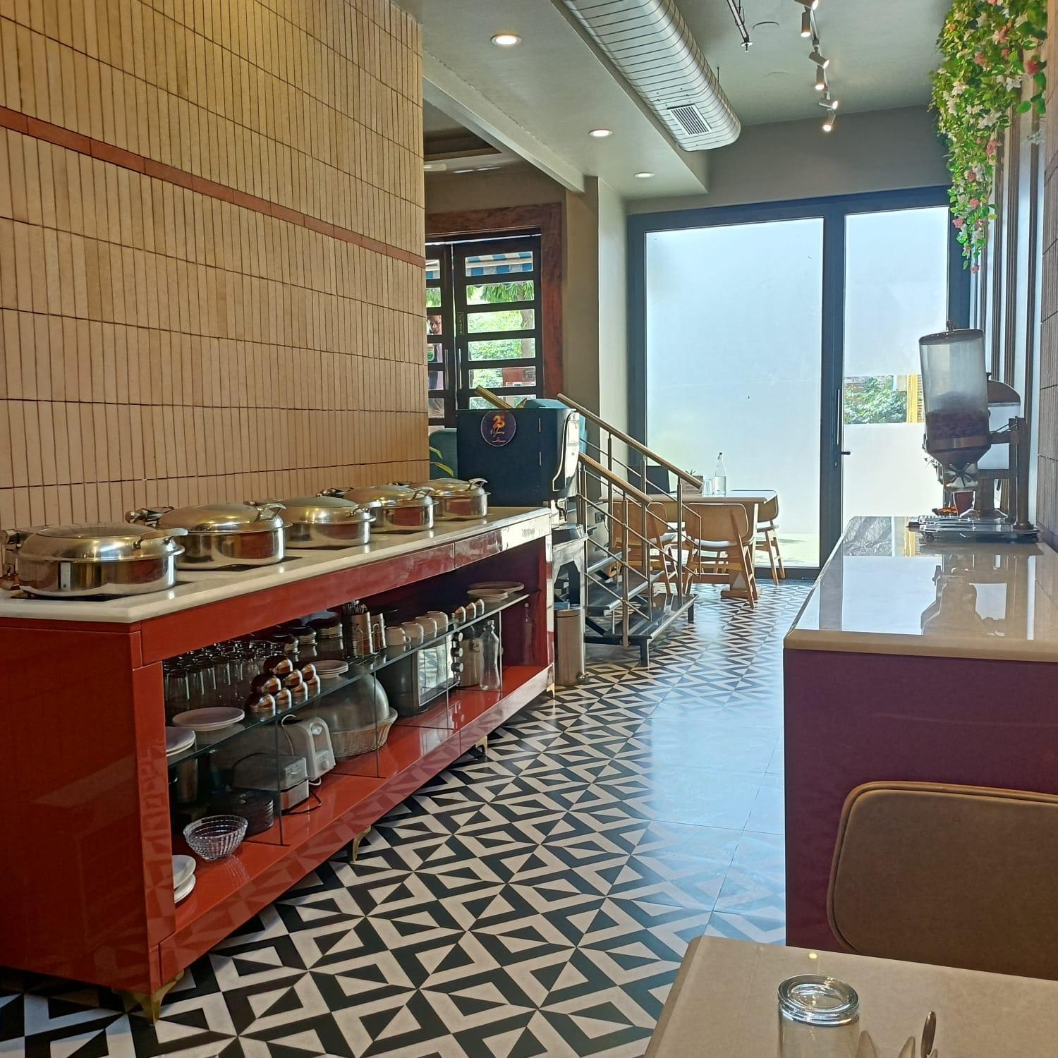 Cosy Grand, Chanakyapuri By The Cosy Hotels Nuova Delhi Esterno foto
