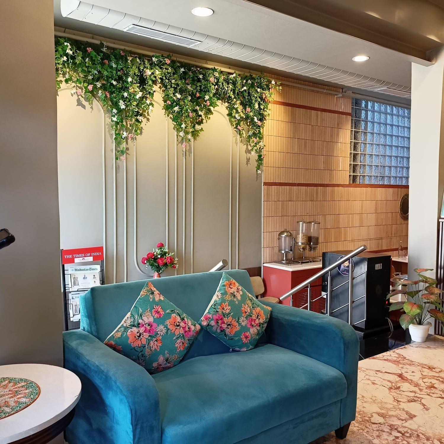 Cosy Grand, Chanakyapuri By The Cosy Hotels Nuova Delhi Esterno foto