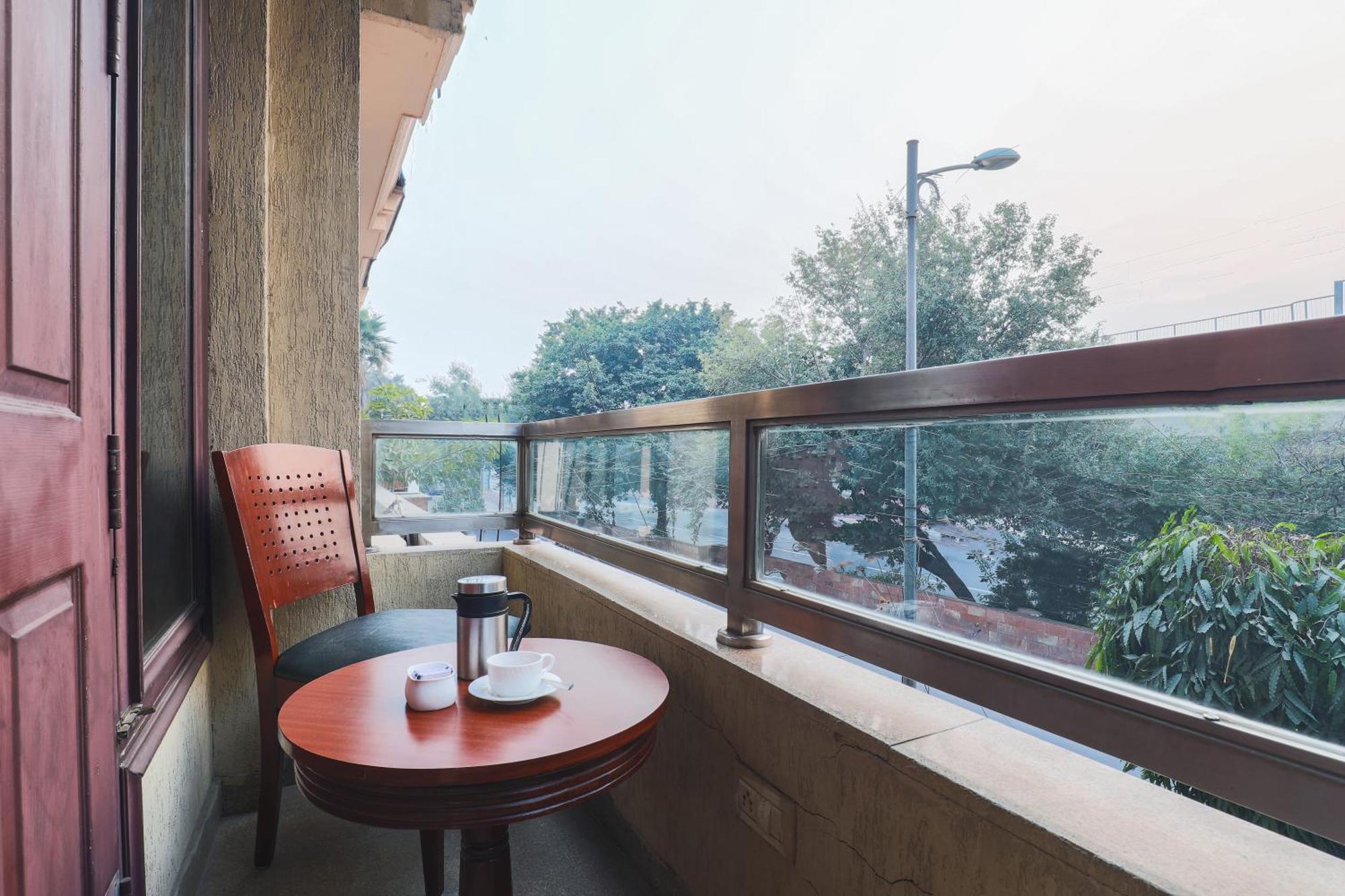 Cosy Grand, Chanakyapuri By The Cosy Hotels Nuova Delhi Esterno foto