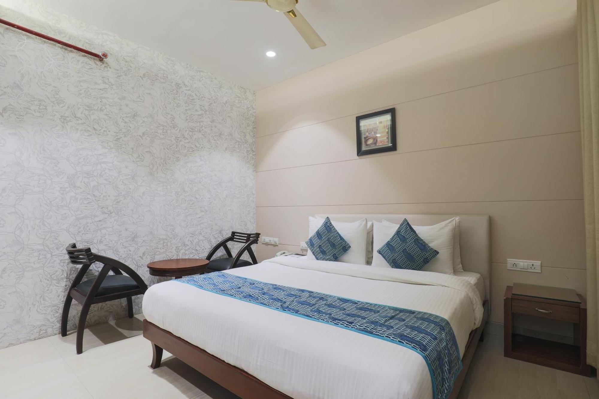 Cosy Grand, Chanakyapuri By The Cosy Hotels Nuova Delhi Esterno foto