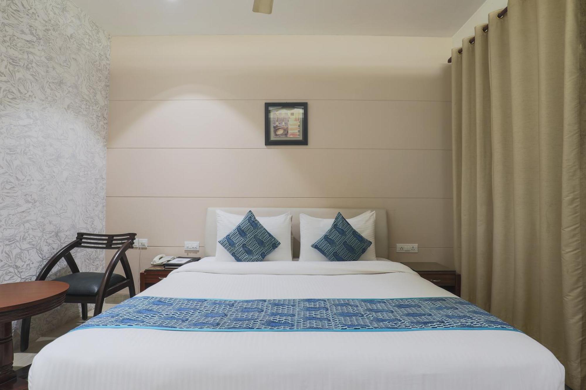Cosy Grand, Chanakyapuri By The Cosy Hotels Nuova Delhi Esterno foto