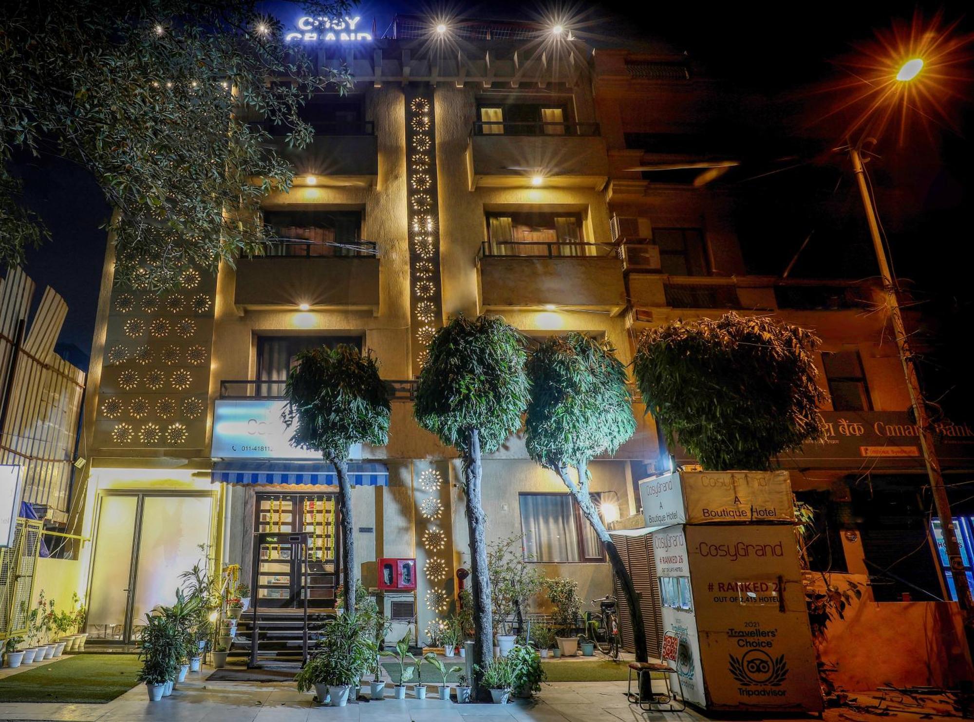 Cosy Grand, Chanakyapuri By The Cosy Hotels Nuova Delhi Esterno foto