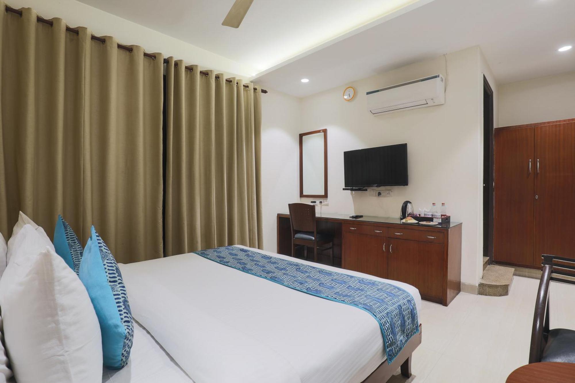 Cosy Grand, Chanakyapuri By The Cosy Hotels Nuova Delhi Esterno foto