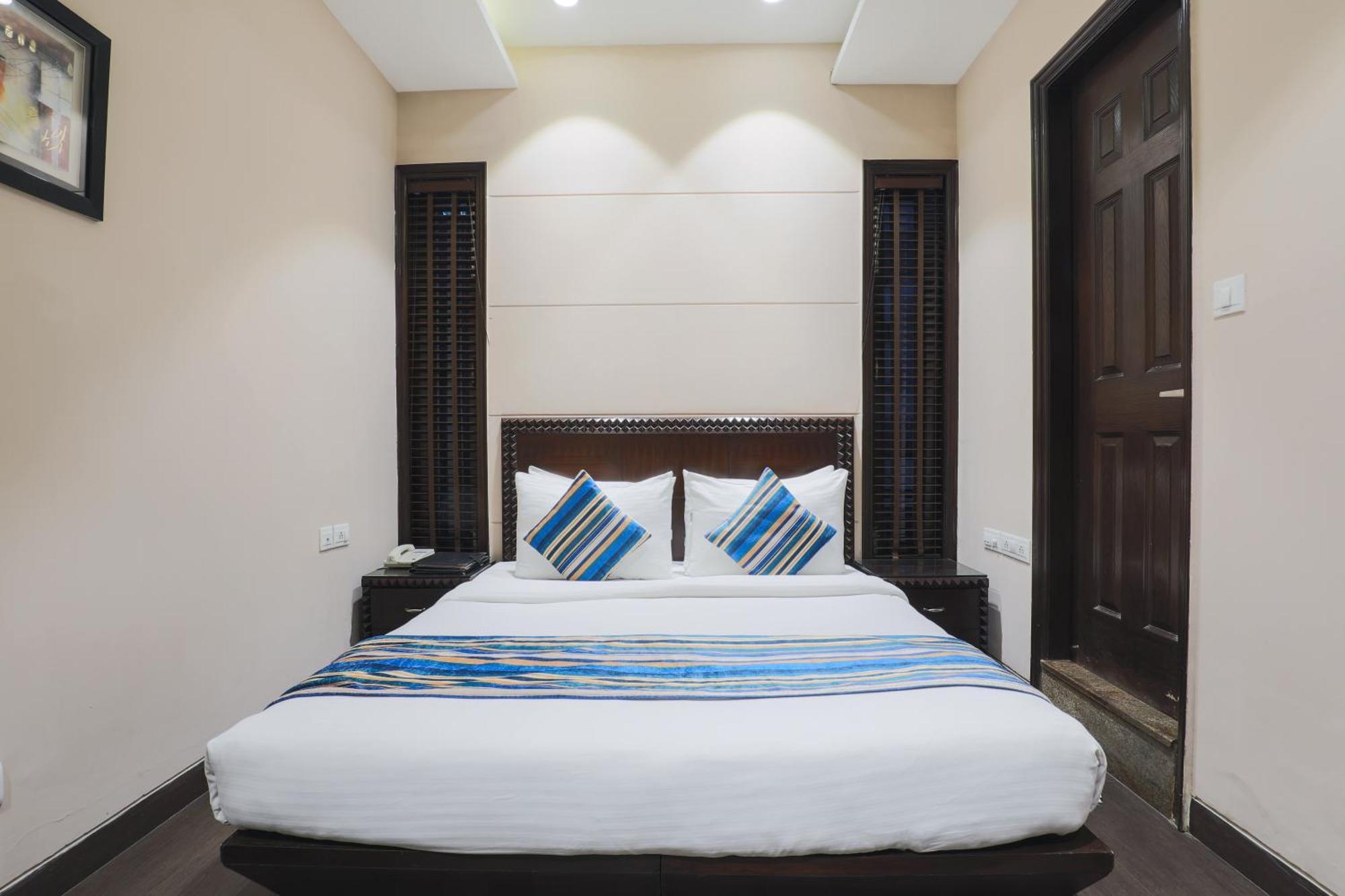 Cosy Grand, Chanakyapuri By The Cosy Hotels Nuova Delhi Esterno foto