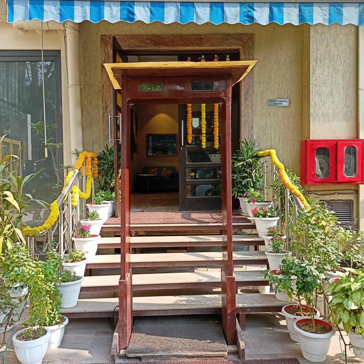 Cosy Grand, Chanakyapuri By The Cosy Hotels Nuova Delhi Esterno foto