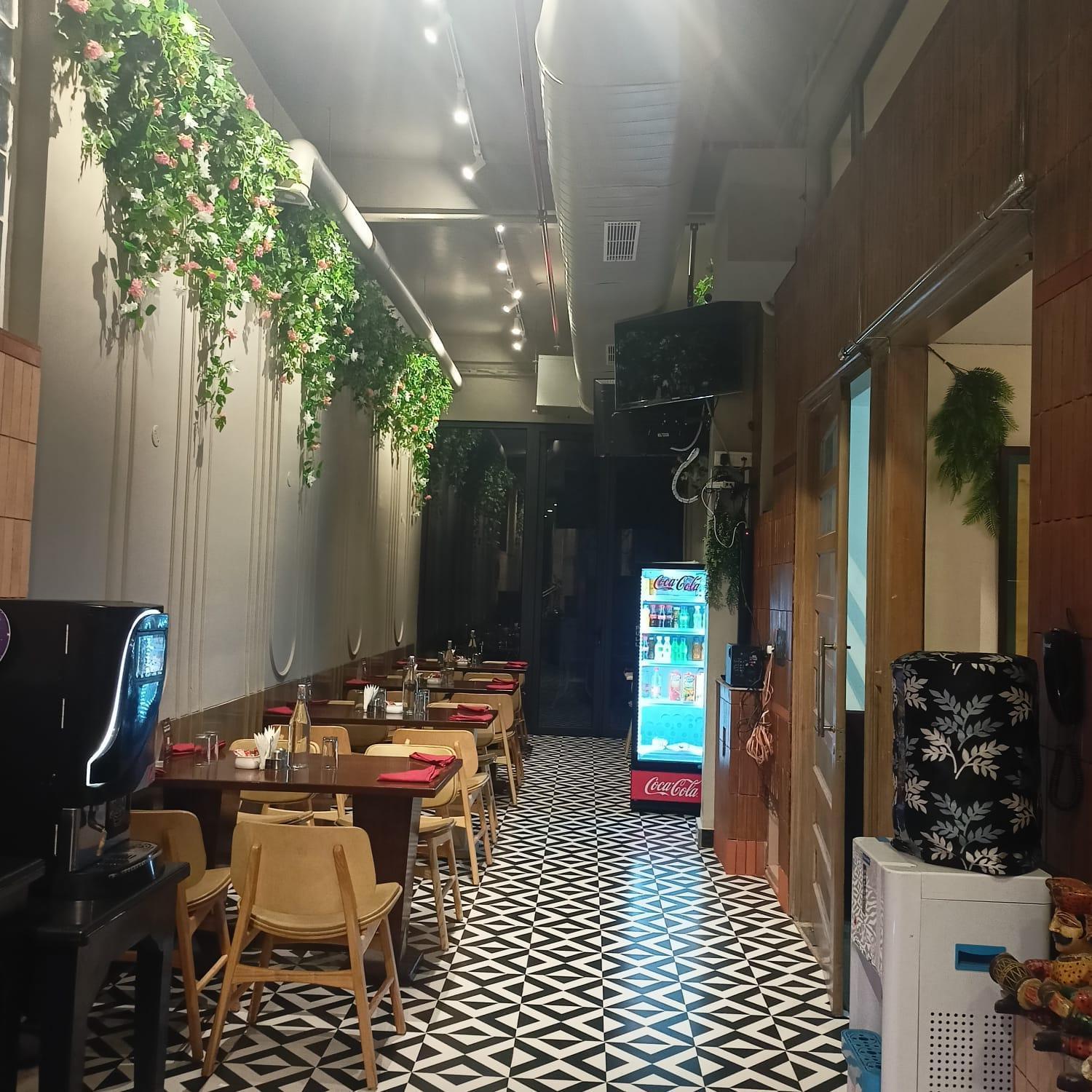 Cosy Grand, Chanakyapuri By The Cosy Hotels Nuova Delhi Esterno foto