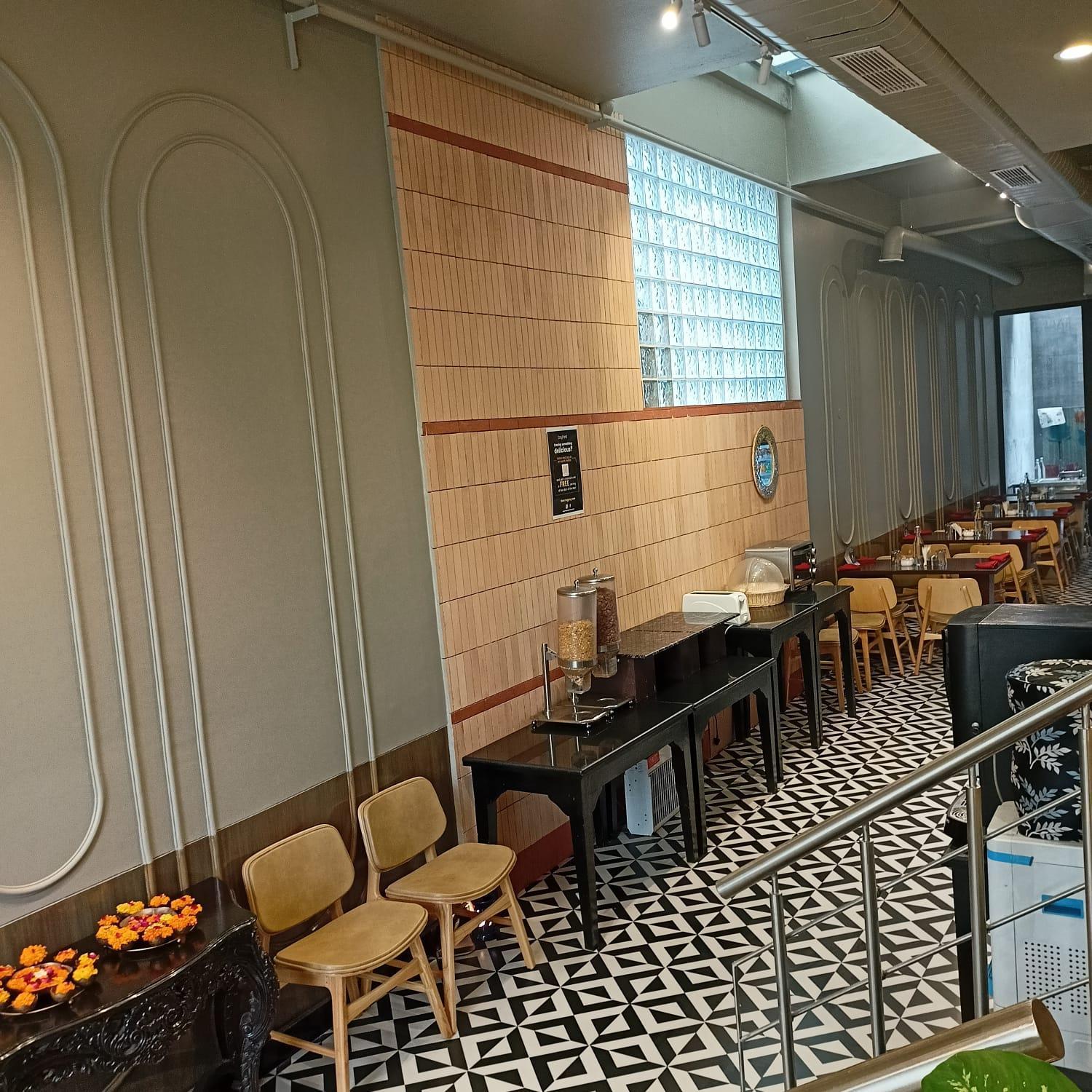 Cosy Grand, Chanakyapuri By The Cosy Hotels Nuova Delhi Esterno foto
