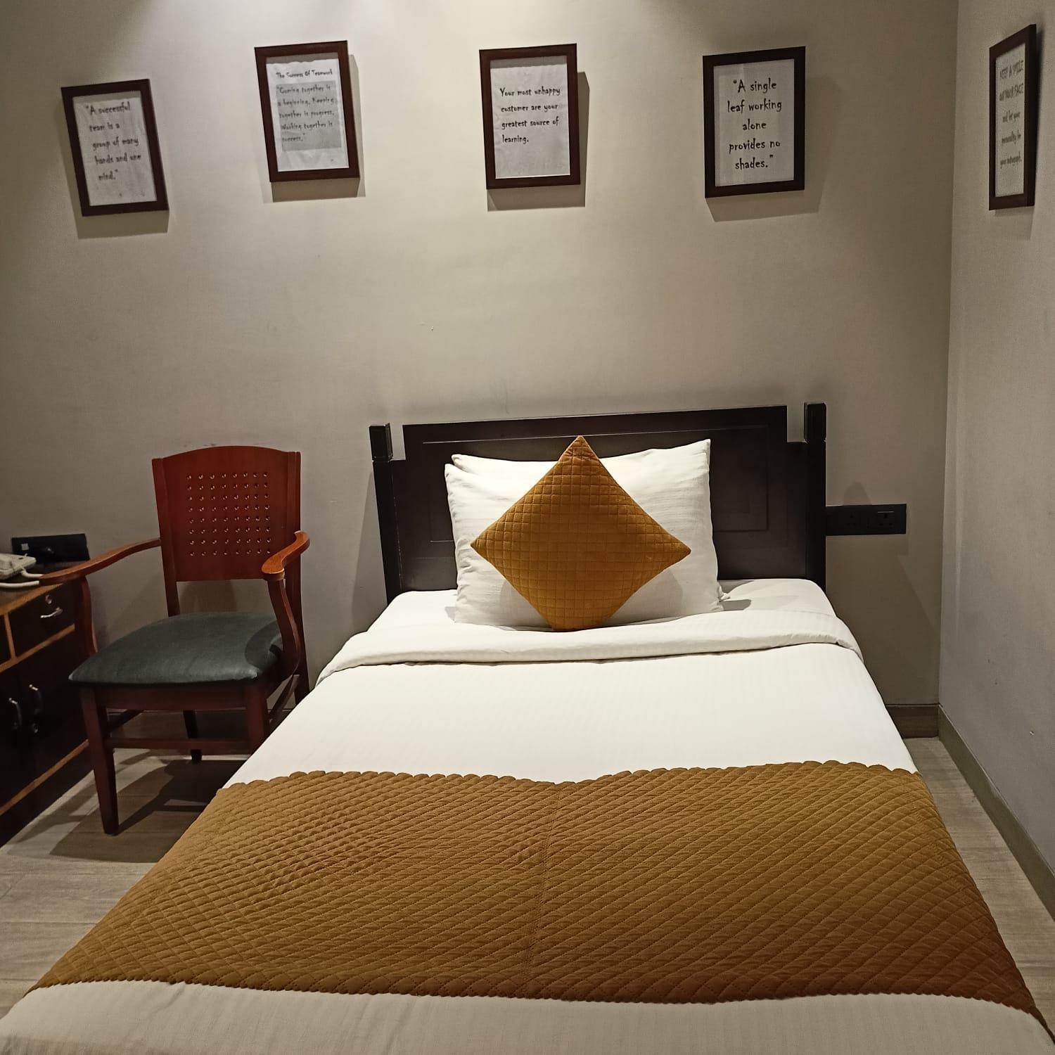 Cosy Grand, Chanakyapuri By The Cosy Hotels Nuova Delhi Esterno foto