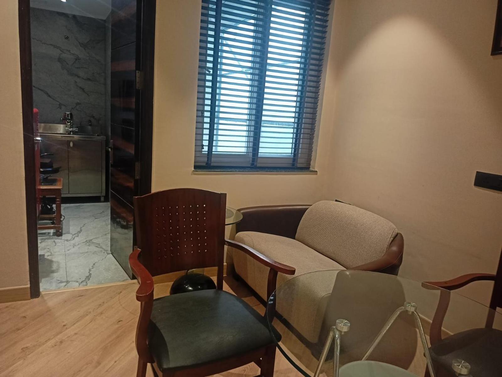 Cosy Grand, Chanakyapuri By The Cosy Hotels Nuova Delhi Esterno foto